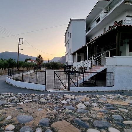 Thassa Beach Apartment No1 Leonidio Luaran gambar